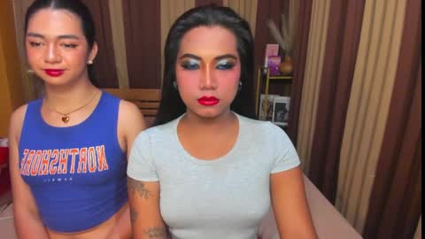 Snapshot of gorgeous_dark_luna chatting on 04-28-26, 07:35 RIANA online show from 04-28-26, 07:35