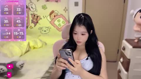 gorgeous girl33 online show from 11-03-25, 09:16