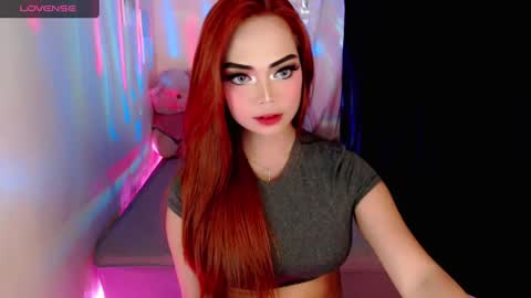Snapshot of gorgeoustransgirl chatting on 12-04-24, 03:32 Emmy online show from 12-04-24, 03:32