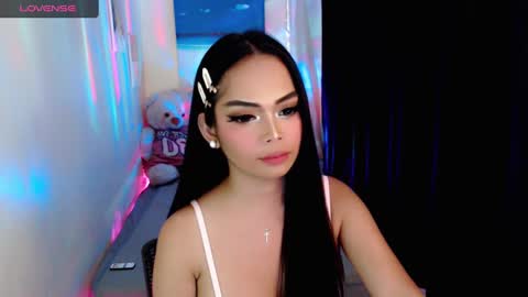 Snapshot of gorgeoustransgirl chatting on 02-16-25, 03:48 Emmy online show from 02-16-25, 03:48