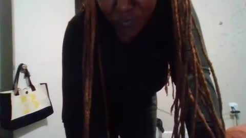 Snapshot of gotcake713 chatting on 10-29-25, 06:09 Sue Goddess online show from 10-29-25, 06:09