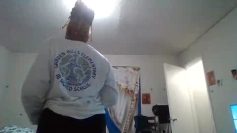 Snapshot of gotcake713 chatting on 11-03-25, 08:21 Sue Goddess online show from 11-03-25, 08:21