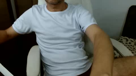 Snapshot of goten7 chatting on 05-03-26, 04:24 Andres online show from 05-03-26, 04:24