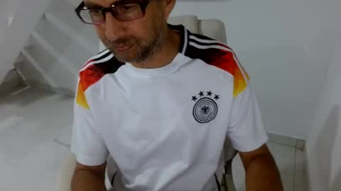 Snapshot of goten7 chatting on 07-15-26, 12:27 Andres online show from 07-15-26, 12:27