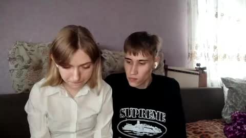 Snapshot of gothamrobyn chatting on 05-23-26, 10:08 Lilly and Jake online show from 05-23-26, 10:08