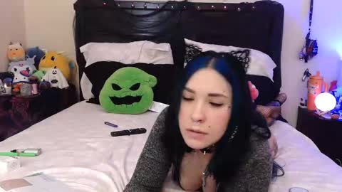 Snapshot of gothbaby305 chatting on 11-03-25, 05:52 gothbaby305 online show from 11-03-25, 05:52