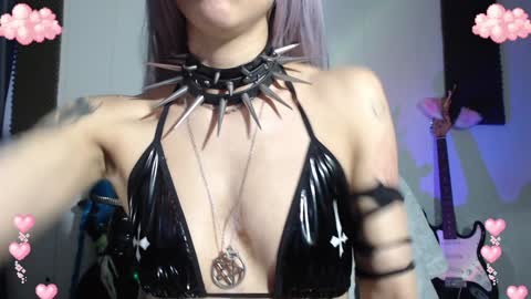 Snapshot of gothicute chatting on 12-11-24, 04:39 online show from 12-11-24, 04:39