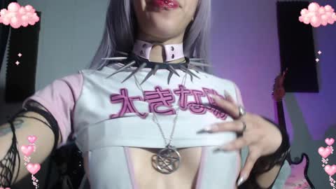 Snapshot of gothicute chatting on 12-24-24, 07:06 online show from 12-24-24, 07:06