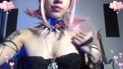 Snapshot of gothicute chatting on 01-20-25, 03:04 online show from 01-20-25, 03:04