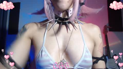 Snapshot of gothicute chatting on 01-21-25, 04:54 online show from 01-21-25, 04:54