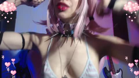 Snapshot of gothicute chatting on 02-01-25, 05:18 online show from 02-01-25, 05:18