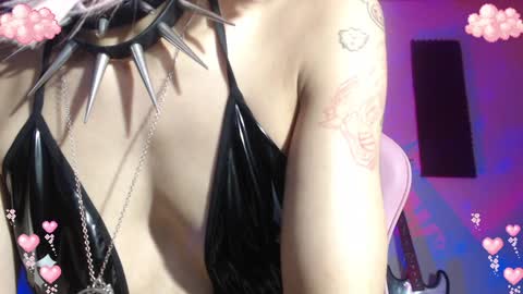 Snapshot of gothicute chatting on 02-07-25, 06:56 online show from 02-07-25, 06:56