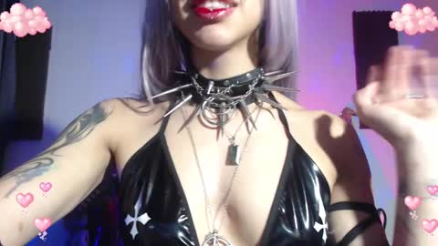 Snapshot of gothicute chatting on 02-26-25, 05:20 online show from 02-26-25, 05:20