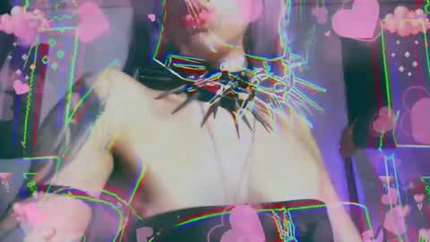 Snapshot of gothicute chatting on 11-13-25, 05:06 online show from 11-13-25, 05:06