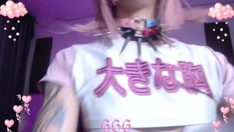 Snapshot of gothicute chatting on 11-14-25, 04:44 online show from 11-14-25, 04:44