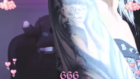 Snapshot of gothicute chatting on 07-14-26, 10:21 online show from 07-14-26, 10:21
