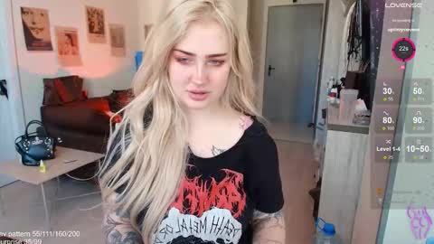 traumfrau Kira angel face devil eyes I SELL A LOT VIDEO IN GALLERY online show from 03-08-26, 06:50
