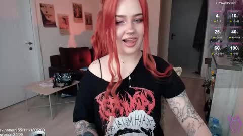 Snapshot of gothkittys chatting on 05-10-26, 11:26 traumfrau Kira angel face devil eyes I SELL A LOT VIDEO IN GALLERY online show from 05-10-26, 11:26