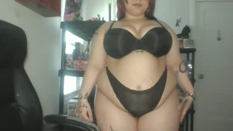 Snapshot of gothshawty101 chatting on 05-20-26, 07:53 Lady Venus online show from 05-20-26, 07:53
