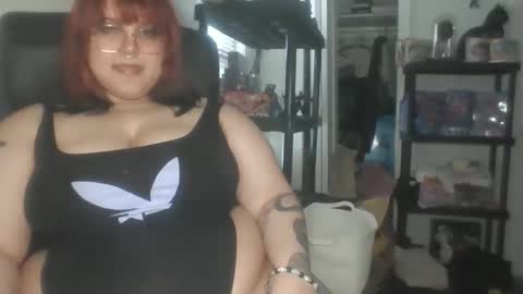 Snapshot of gothshawty101 chatting on 05-25-26, 05:41 Lady Venus online show from 05-25-26, 05:41