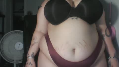 Snapshot of gothshawty101 chatting on 07-02-26, 02:56 Lady Venus online show from 07-02-26, 02:56