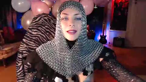 Snapshot of gothstripper chatting on 11-02-25, 12:46 Hezra online show from 11-02-25, 12:46