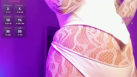 Violet online show from 06-17-26, 02:14