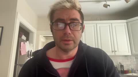Snapshot of gr33nvap chatting on 02-25-26, 02:59 Cuddleguy online show from 02-25-26, 02:59