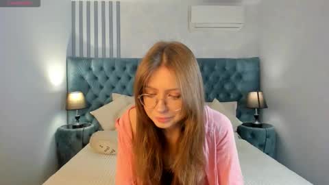 Snapshot of grace_blush chatting on 10-05-25, 06:56 Grace online show from 10-05-25, 06:56