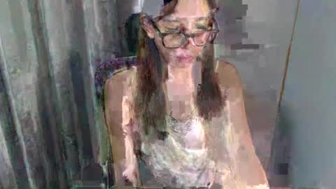Snapshot of grace_for_youuu chatting on 06-18-26, 10:19 HoneyGrace online show from 06-18-26, 10:19