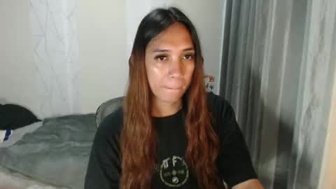 Snapshot of grace_for_youuu chatting on 06-28-26, 05:41 HoneyGrace online show from 06-28-26, 05:41