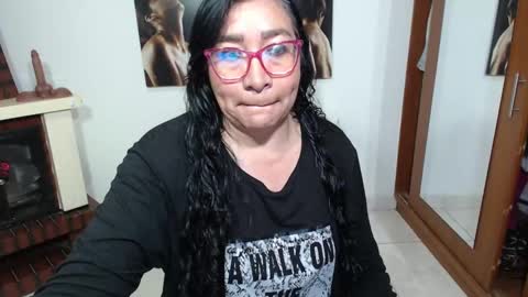 Snapshot of grace_mature_milf chatting on 09-18-25, 10:17 grace_mature_milf online show from 09-18-25, 10:17