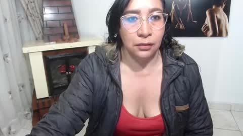 Snapshot of grace_mature_milf chatting on 10-16-25, 10:27 grace_mature_milf online show from 10-16-25, 10:27