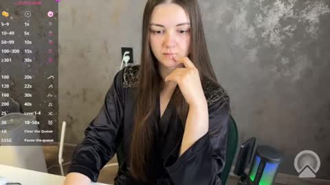 Snapshot of gracebrownnn chatting on 06-22-26, 11:18 Grace Brown online show from 06-22-26, 11:18