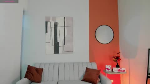 Snapshot of graceelizabeth_ chatting on 12-17-25, 08:37 Zuly online show from 12-17-25, 08:37