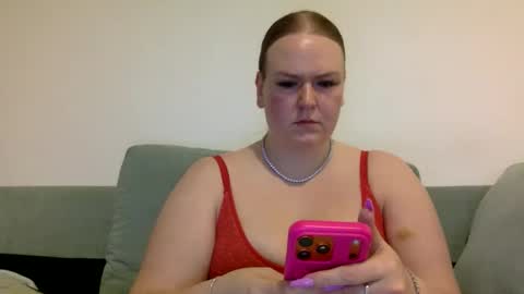 Snapshot of graceloves69 chatting on 01-05-26, 05:38 Grace Loves online show from 01-05-26, 05:38