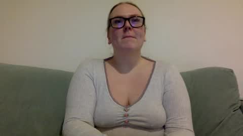 Snapshot of graceloves69 chatting on 01-09-26, 07:48 Grace Loves online show from 01-09-26, 07:48