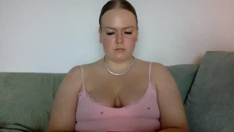 Snapshot of graceloves69 chatting on 03-17-26, 06:33 Grace Loves online show from 03-17-26, 06:33