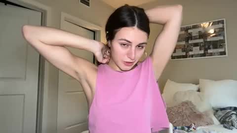 Snapshot of graciesmith27 chatting on 04-19-26, 06:10 Gracie Smith online show from 04-19-26, 06:10