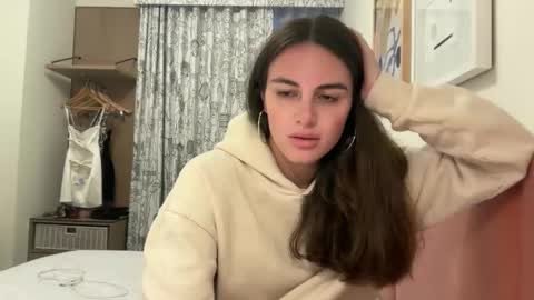 Snapshot of graciesmith27 chatting on 05-10-26, 12:05 Gracie Smith online show from 05-10-26, 12:05