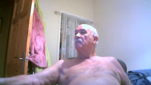 Snapshot of grahammal chatting on 08-01-26, 12:37 grahammal online show from 08-01-26, 12:37