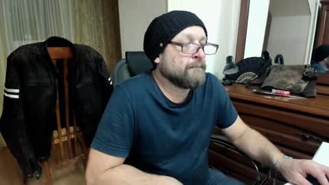 Anthony online show from 03-09-25, 04:44