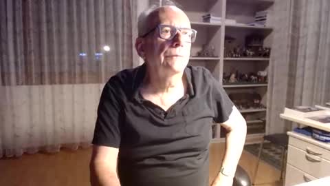 Snapshot of grandpach chatting on 05-24-26, 07:35 grandpach online show from 05-24-26, 07:35
