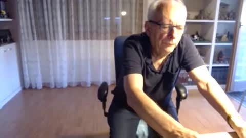 Snapshot of grandpach chatting on 05-26-26, 06:09 grandpach online show from 05-26-26, 06:09