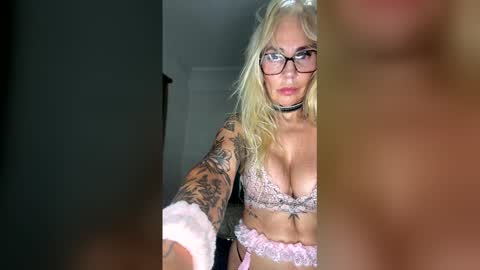 Antzella Granny online show from 04-28-26, 02:38