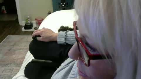 Lisa online show from 12-31-24, 02:29