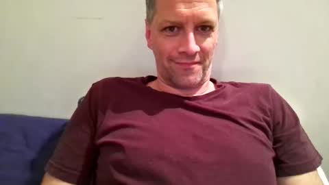 Snapshot of grattitude chatting on 12-21-25, 10:22 grattitude online show from 12-21-25, 10:22