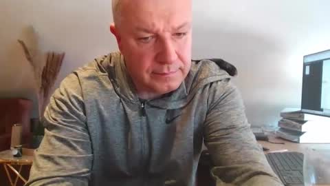 grau197077 online show from 03-19-26, 10:19