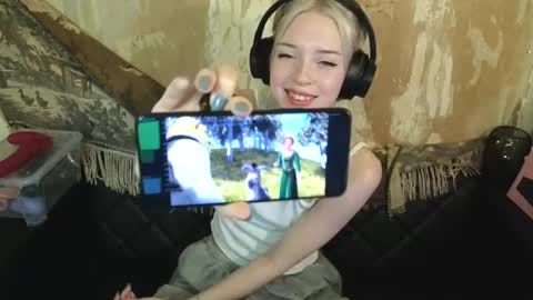 graylovescookies online show from 12-02-24, 08:22