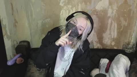 graylovescookies online show from 12-18-24, 01:15